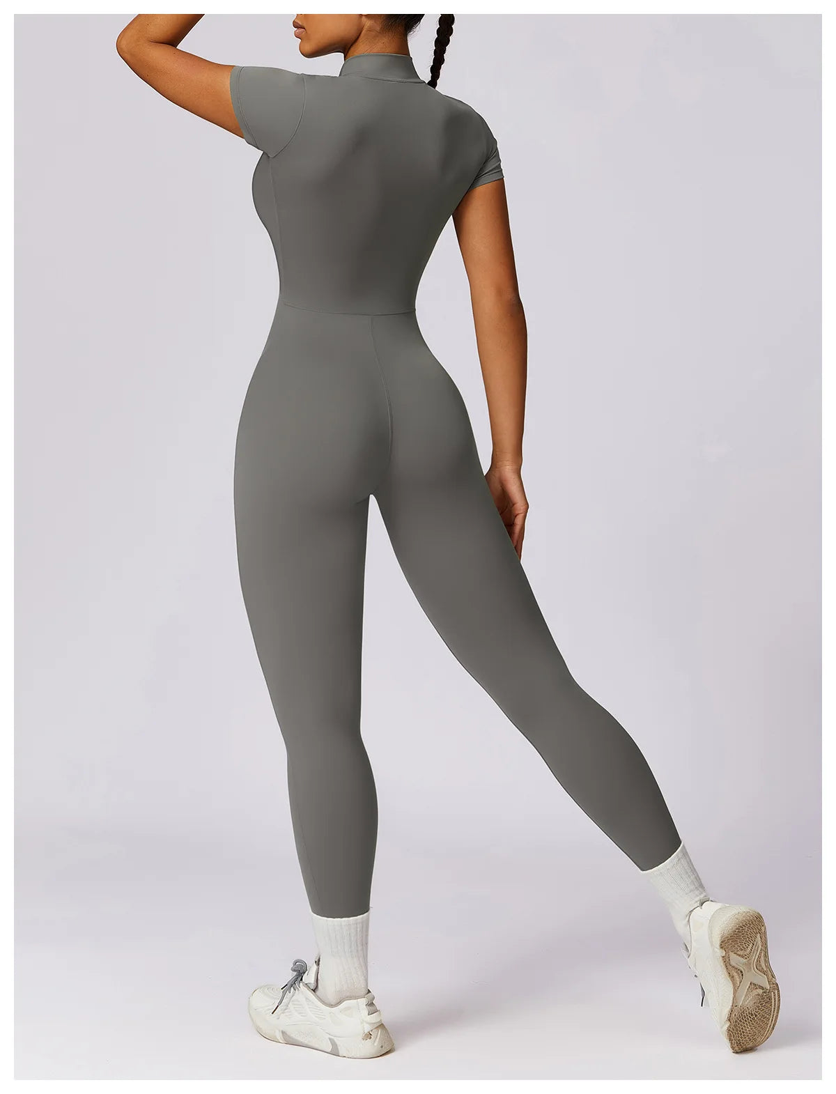 Combinaison de sport femme courte